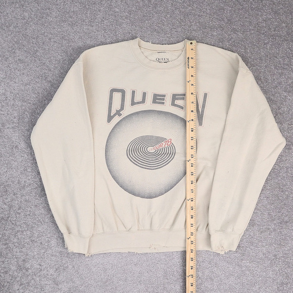 Thrashed Queen Music Band Tour Small Beige Long Sleeve Pullover Sweatshirt - Picture 3 of 13